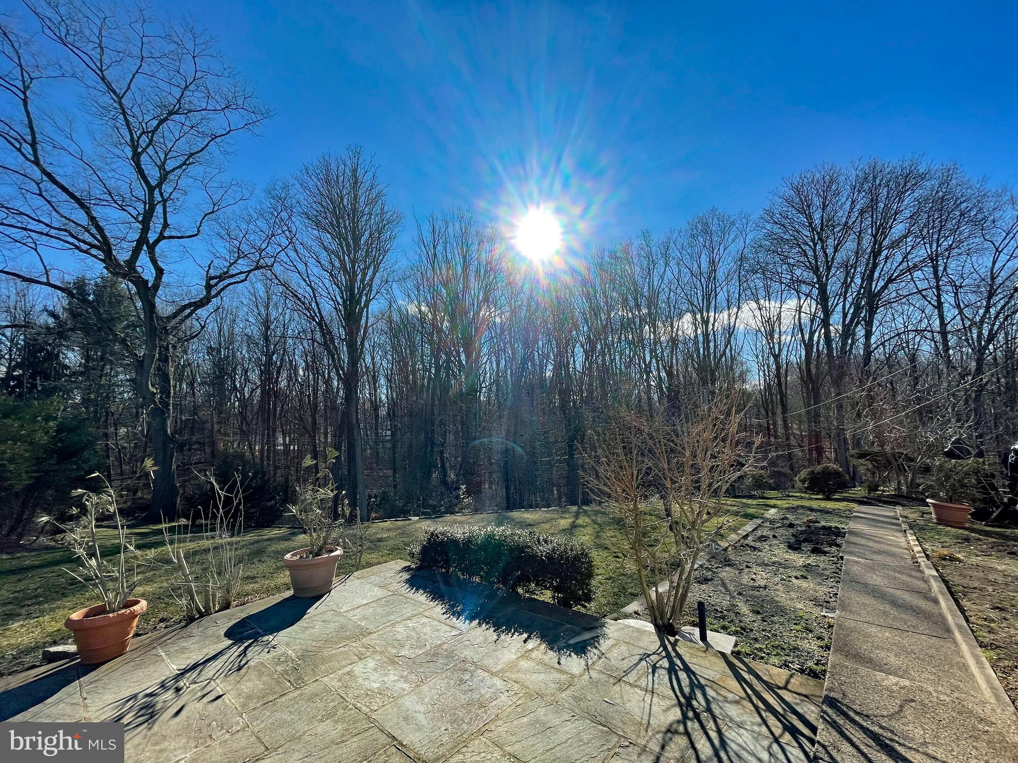2732 South Kent Road Broomall, PA 19008 - Photo 8 of 29 Gallery Image 8