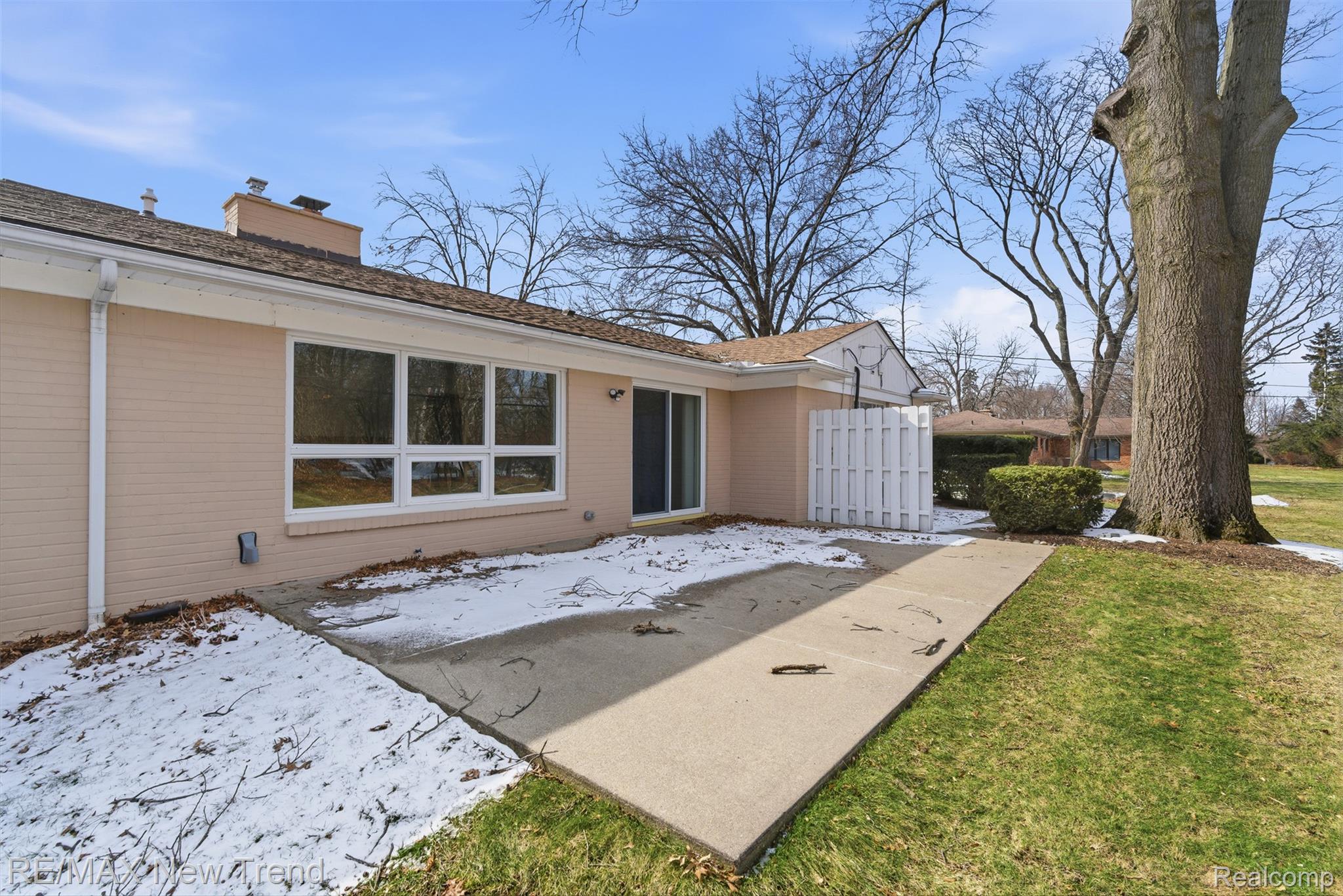 1043 Westview Road Bloomfield Hills, MI 48304 - Photo 42 of 43 42_1043 westview rd-39.jpg
