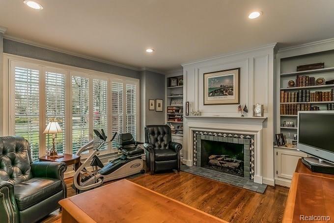 61 Lothrop Road Grosse Pointe, MI 48236 - Photo 20 of 57