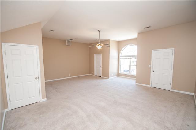 3385 Shivas Road Clarksville, TN 37042 - Photo 8 of 11 Gallery Image 8
