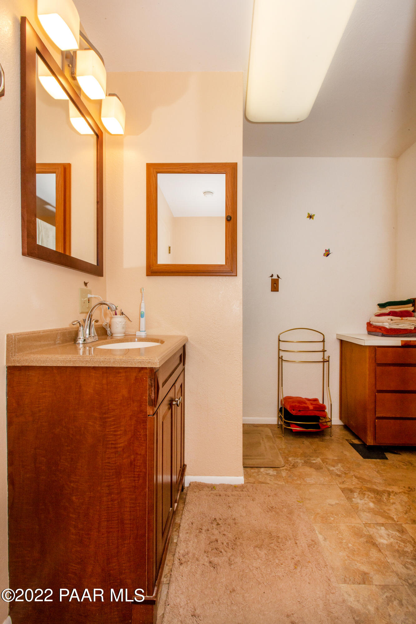 6050 North Williamson Valley Road Prescott, AZ 86305 - Photo 13 of 59 in-law suite bath room