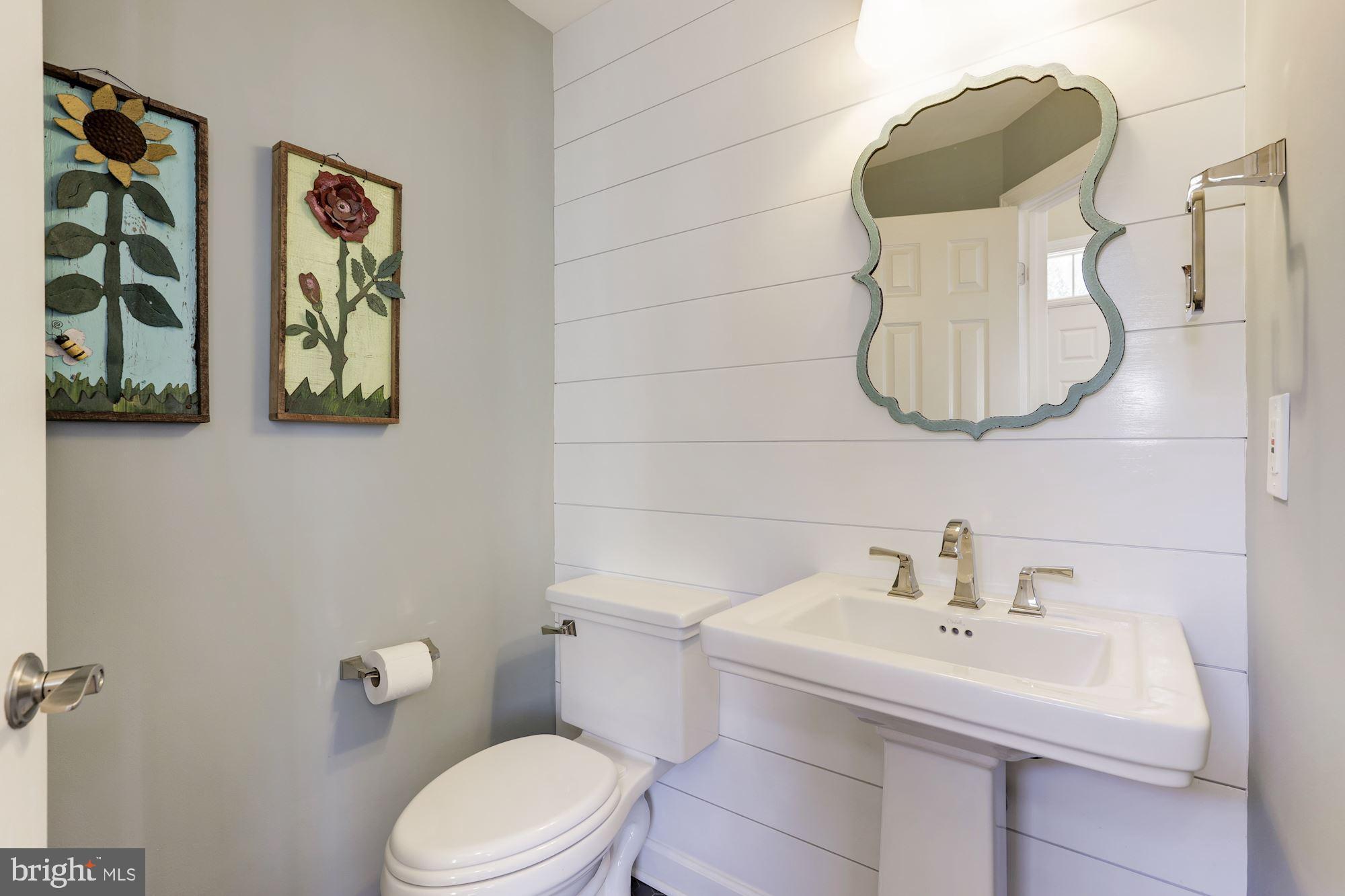 128 Roland Court Southwest Vienna, VA 22180 - Photo 13 of 33 Gallery Image 13