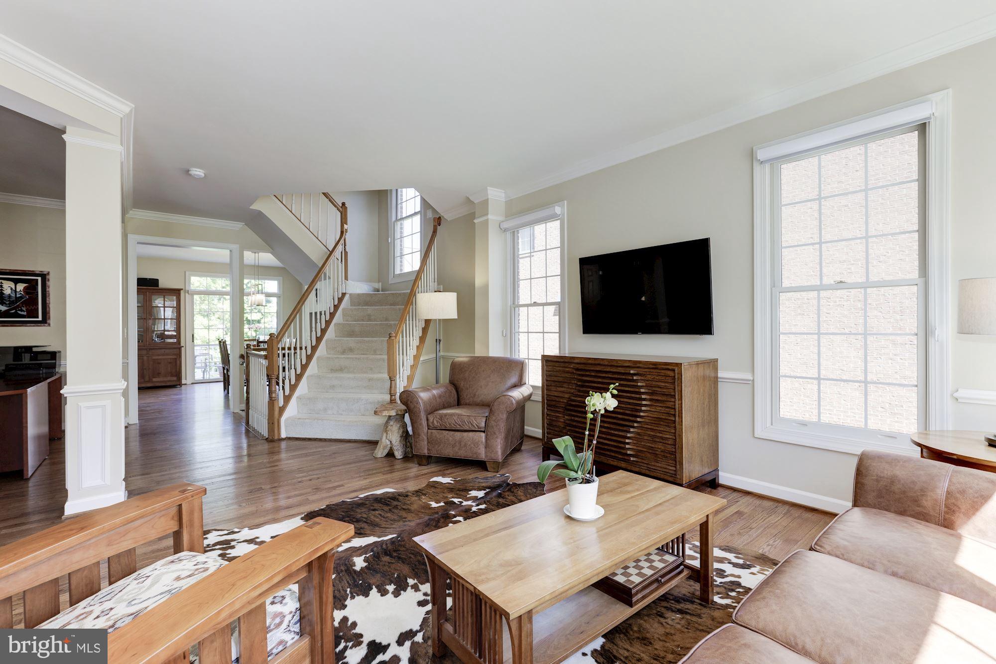 128 Roland Court Southwest Vienna, VA 22180 - Photo 6 of 33 Gallery Image 6