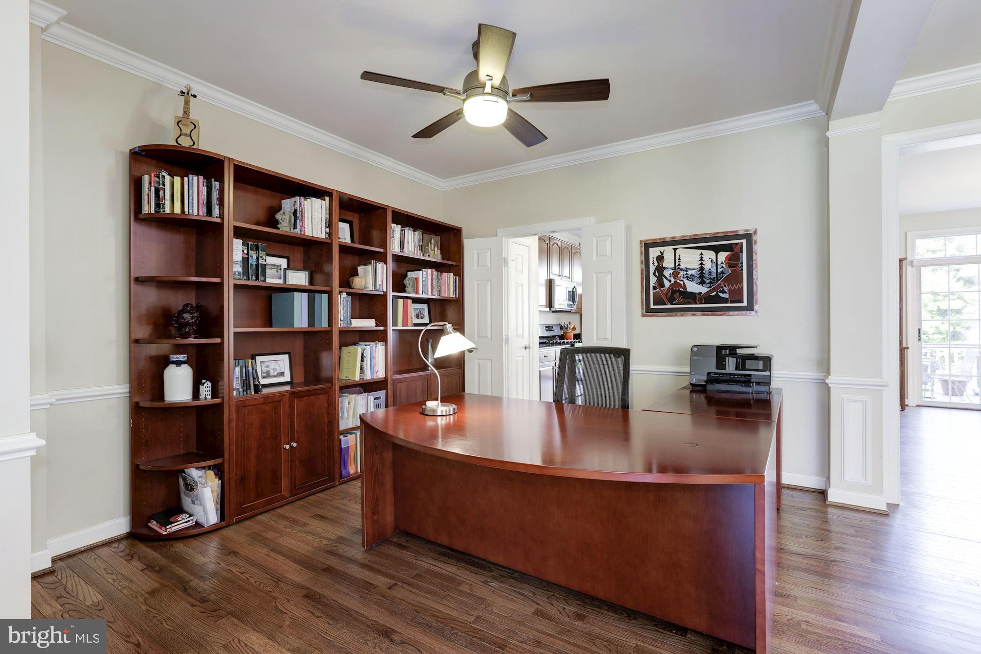 128 Roland Court Southwest Vienna, VA 22180 - Photo 7 of 33 Gallery Image 7