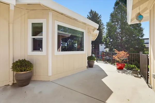 $1,035,000 | 18649 Wildflower Drive, Penn Valley, CA 95946