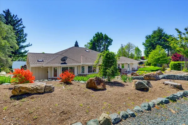 $1,035,000 | 18649 Wildflower Drive, Penn Valley, CA 95946