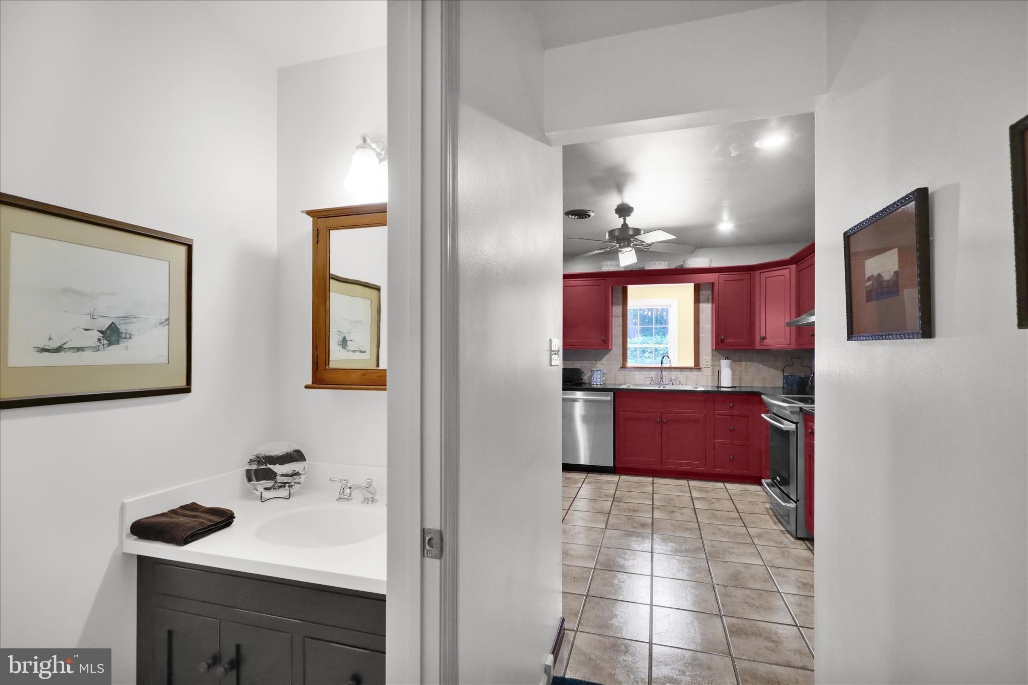 313 Parkview Road Reading, PA 19606 - Photo 22 of 57 360_2666