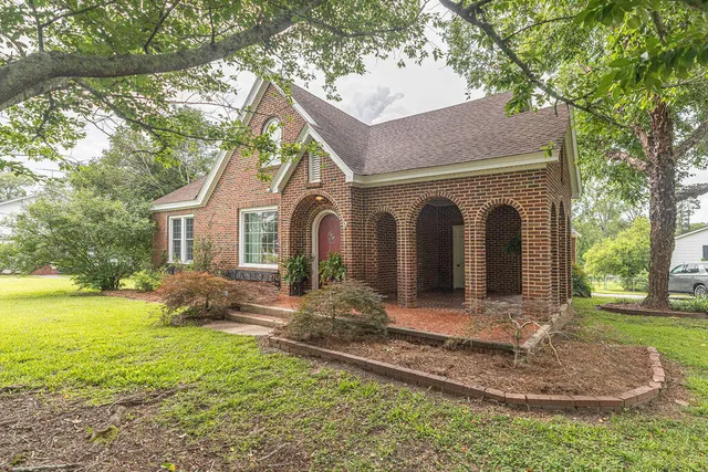 $339,900 | 423 Columbia Road, Edgefield, SC 29824