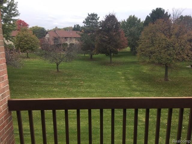 1576 Meadowside Drive Rochester Hills, MI 48307 - Photo 2 of 21