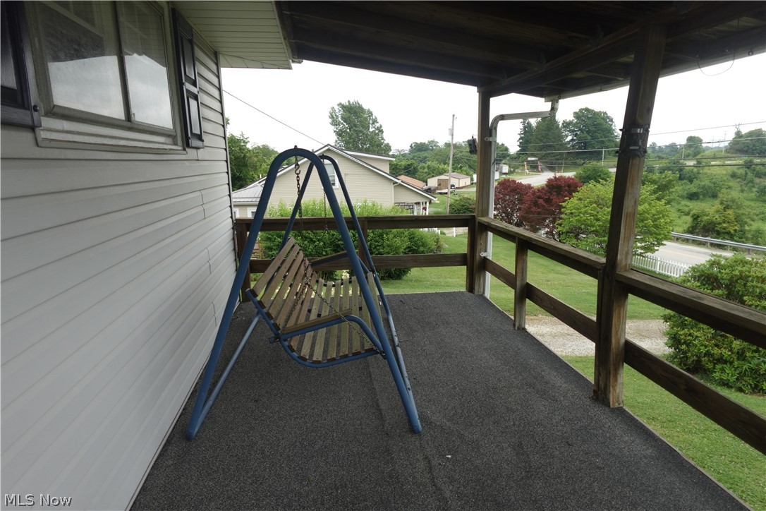 54837 High Ridge Road Bellaire, OH 43906 - Photo 2 of 33
