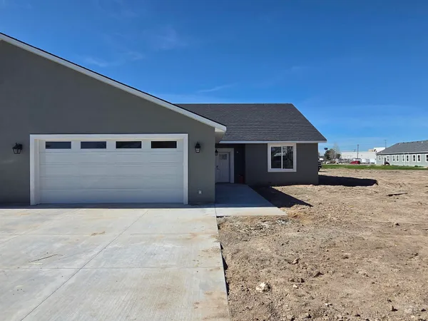 $392,000 | 40 Lakeside Loop, Burley, ID 83318
