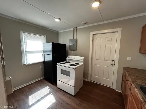 $795 | 1213 Gatewood Avenue, Greensboro, NC 27405