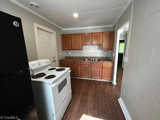 $795 | 1213 Gatewood Avenue, Greensboro, NC 27405