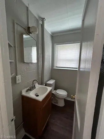 $795 | 1213 Gatewood Avenue, Greensboro, NC 27405