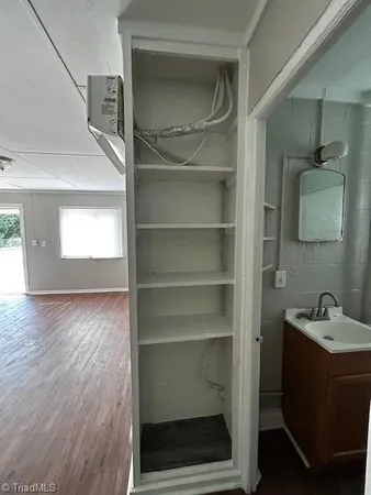 $795 | 1213 Gatewood Avenue, Greensboro, NC 27405