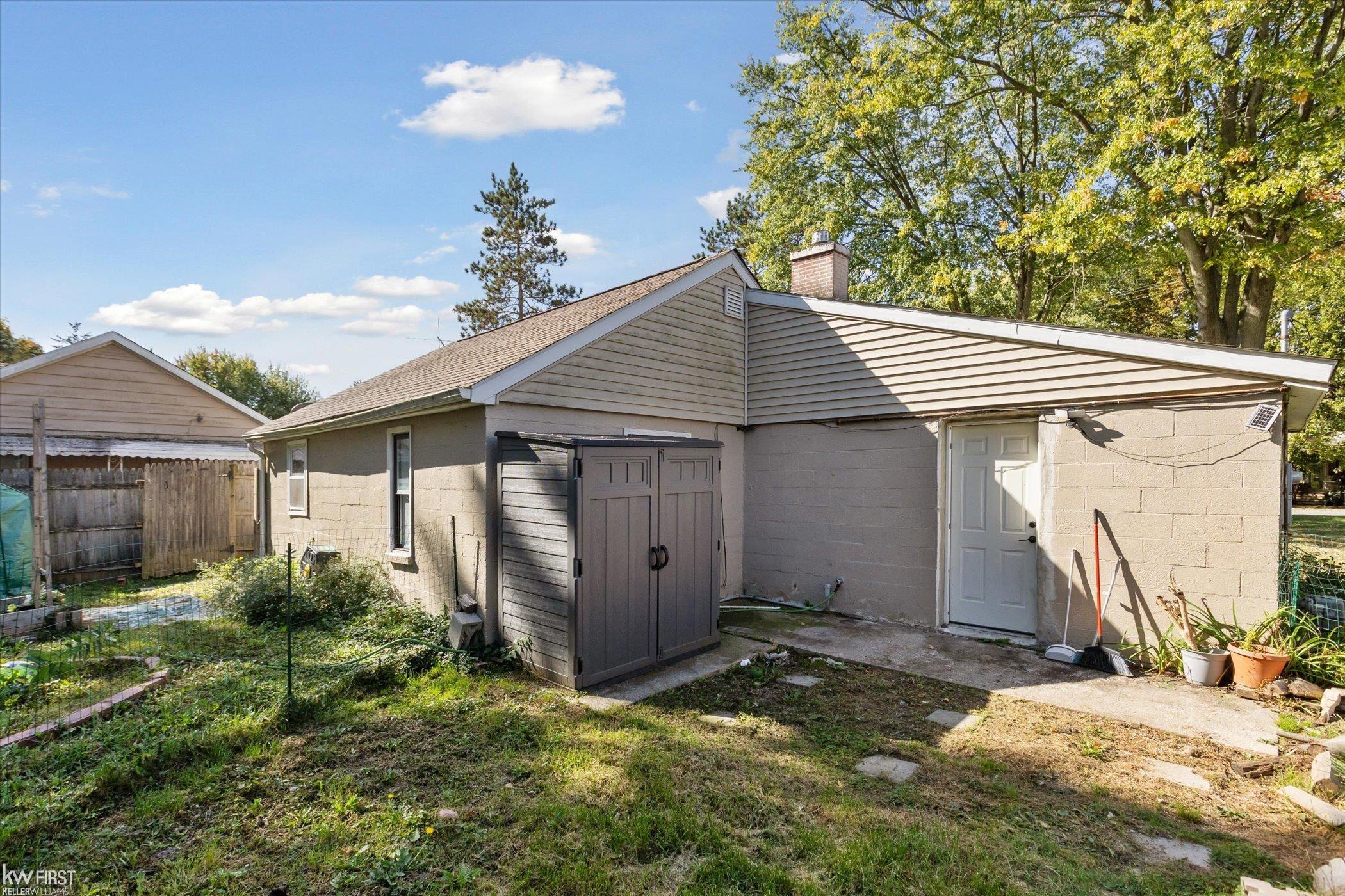 1147 Rinn Street Burton, MI 48509 - Photo 21 of 24 50190687-9d710c00-f593-490f-a990-31565cf9978d.JPG