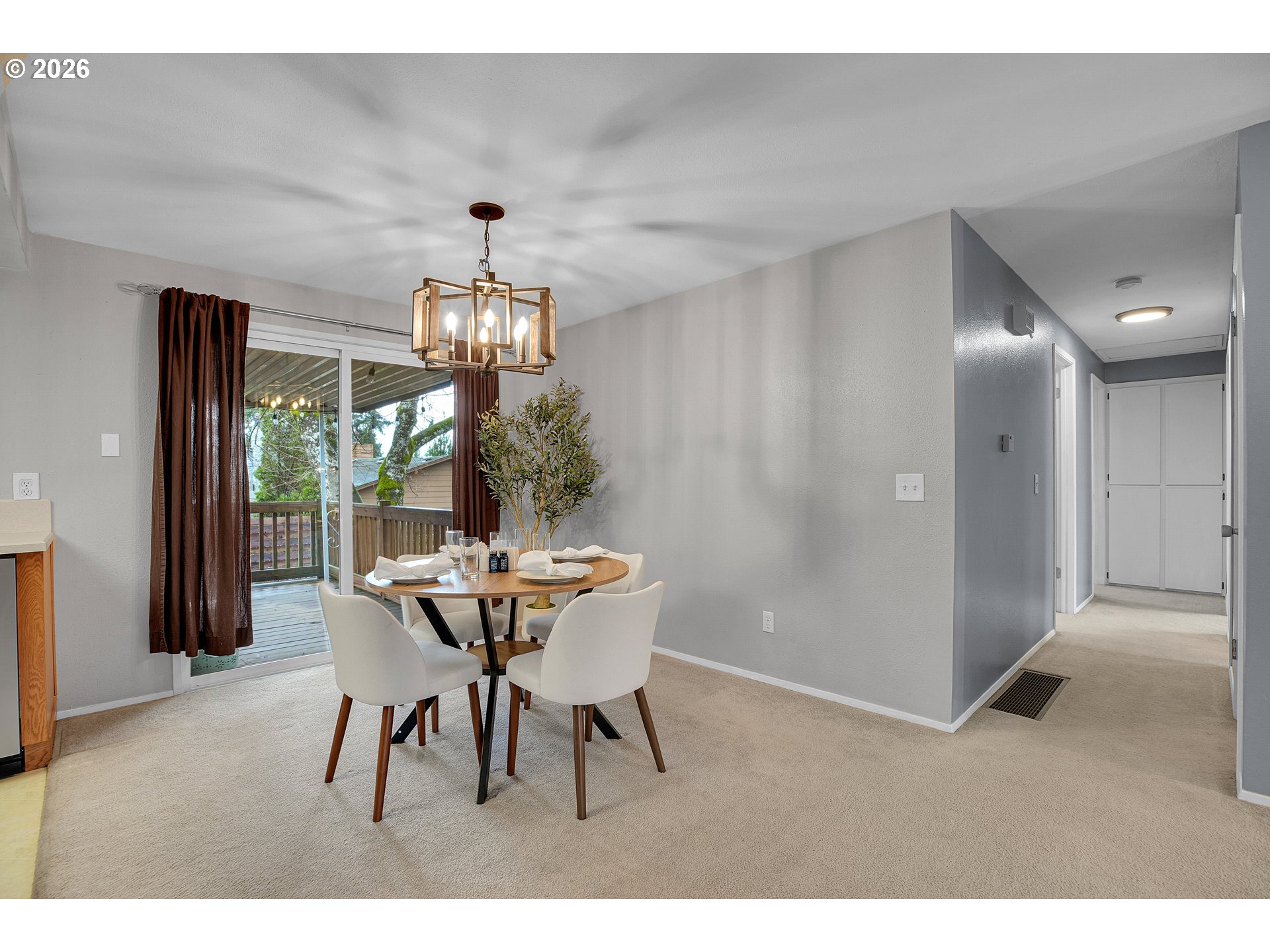 638 Southwest 7th Street Gresham, OR 97080 - Photo 9 of 35