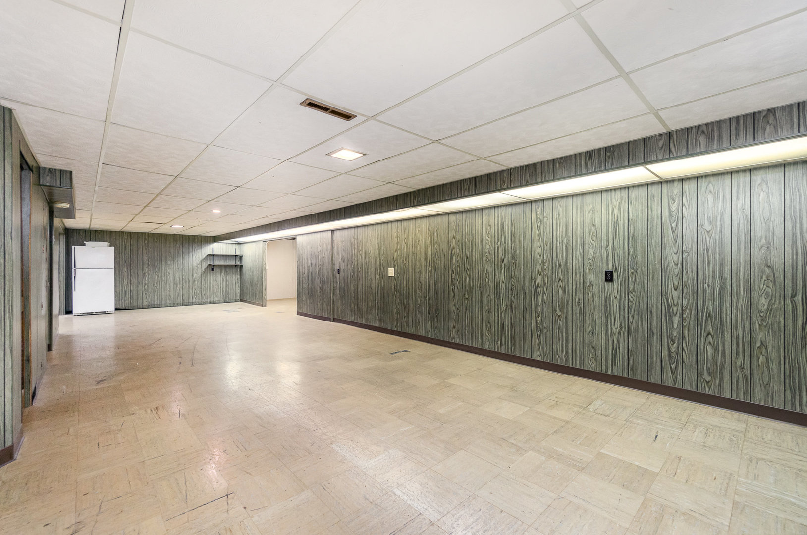 2831 193rd Street Lansing, IL 60438 - Photo 15 of 28 a view of an empty room