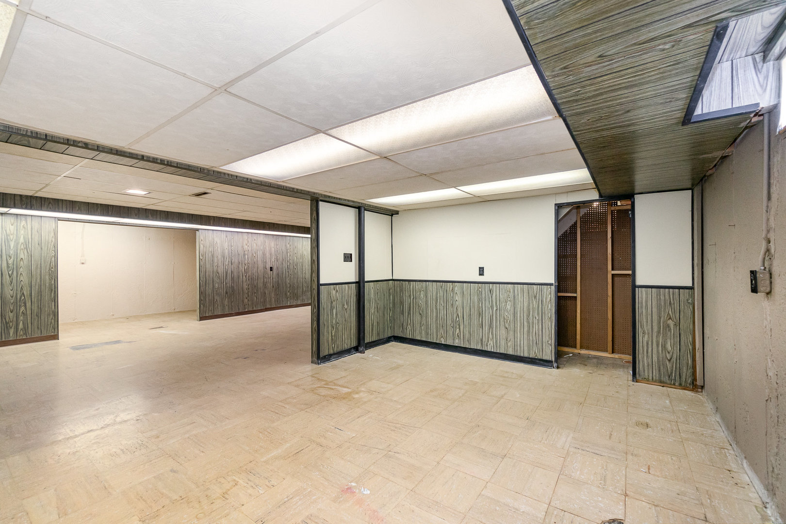 2831 193rd Street Lansing, IL 60438 - Photo 17 of 28 a view of entryway