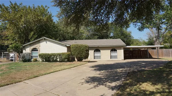 $2,395 | 2308 Warwick Court, Bedford, TX 76022
