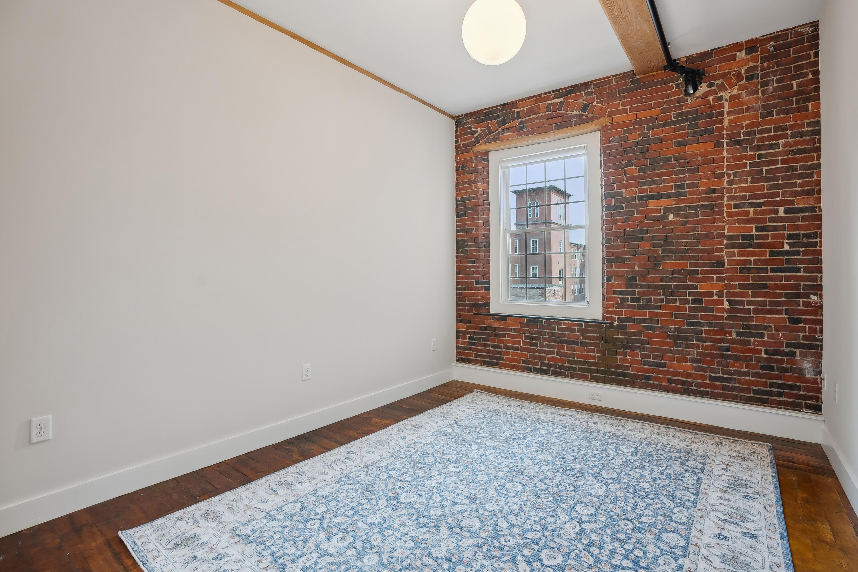 2 Main Street, Unit 15411 Biddeford, ME 04005 - Photo 21 of 55 Second bedroom 15-411
