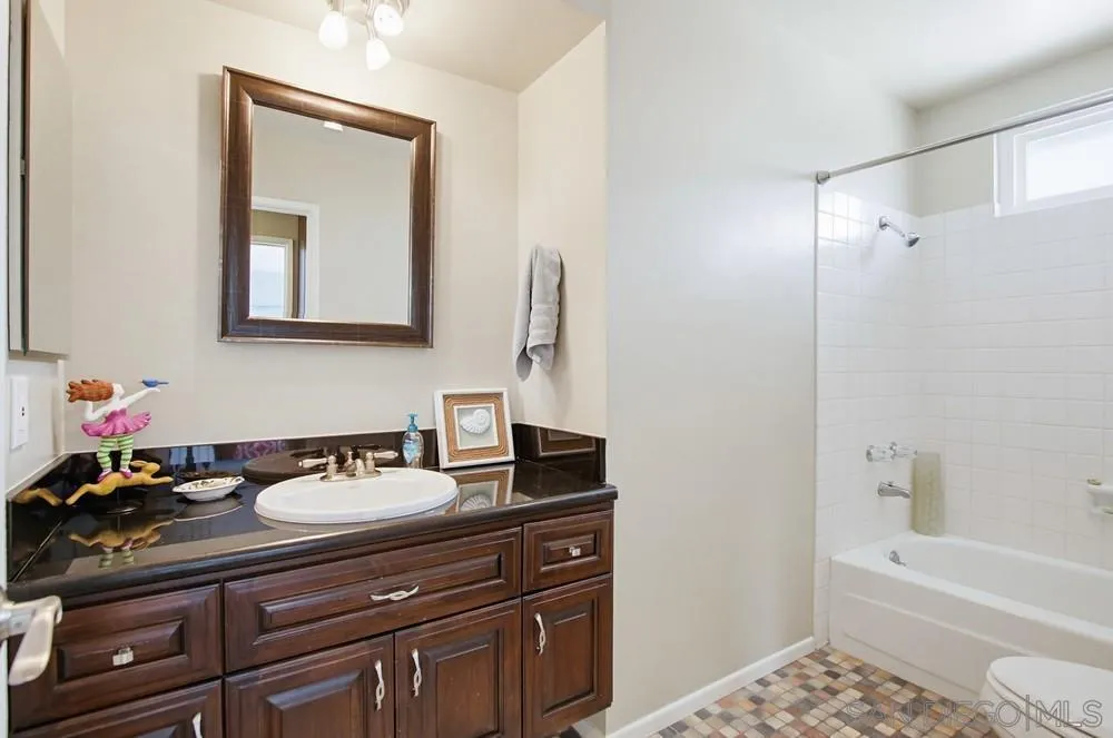 7832 Forrestal Road San Diego, CA 92120 - Photo 44 of 64 Bathroom