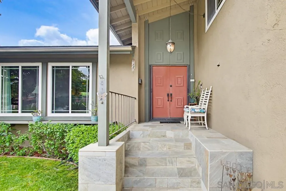 7832 Forrestal Road San Diego, CA 92120 - Photo 5 of 64 Entry