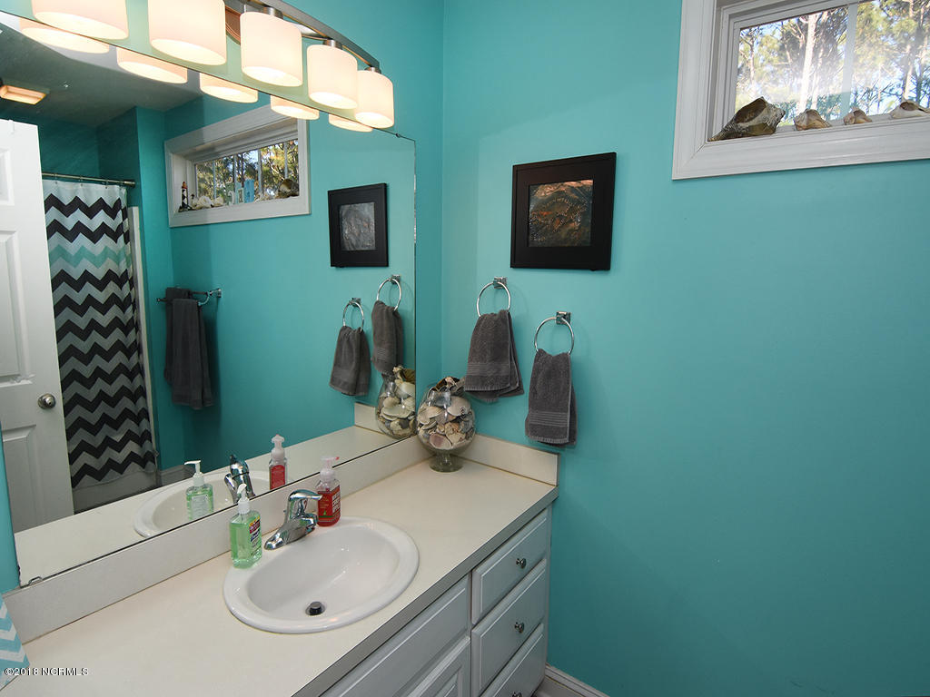 24 Cedar Road Southport, NC 28461 - Photo 17 of 22 Bath 2