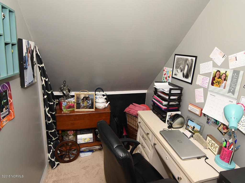 24 Cedar Road Southport, NC 28461 - Photo 18 of 22 Office