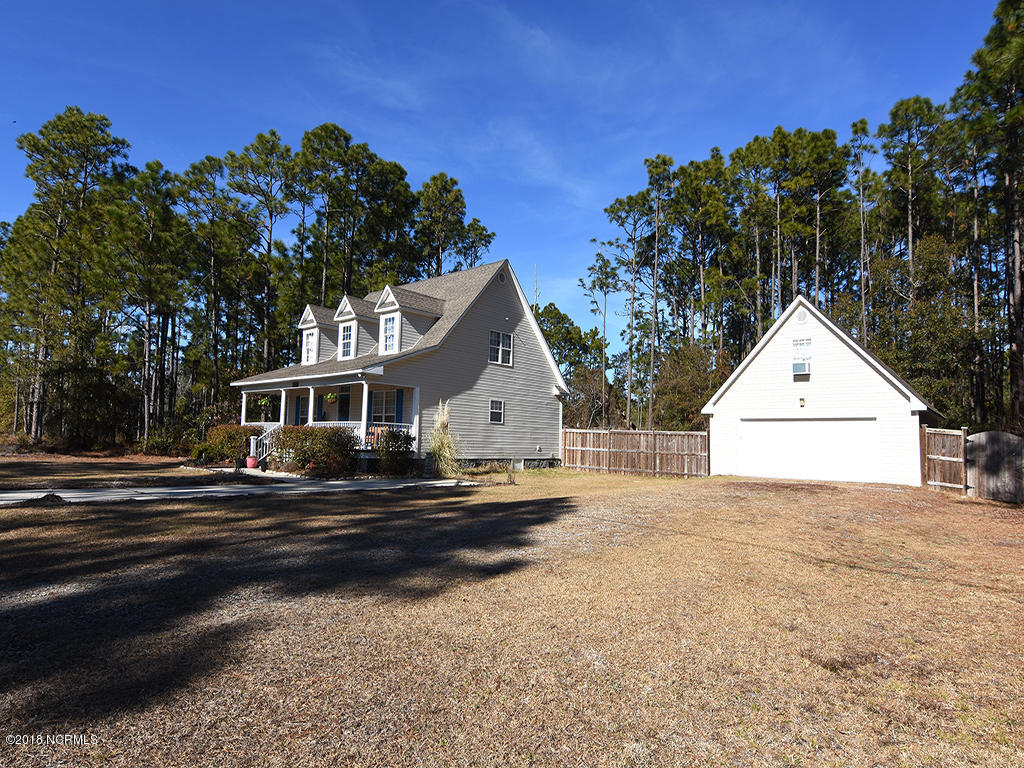 24 Cedar Road Southport, NC 28461 - Photo 2 of 22 24 Cedar Ct 2