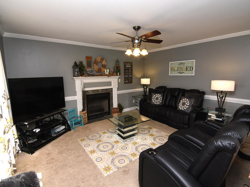 24 Cedar Road Southport, NC 28461 - Photo 4 of 22 Family 2