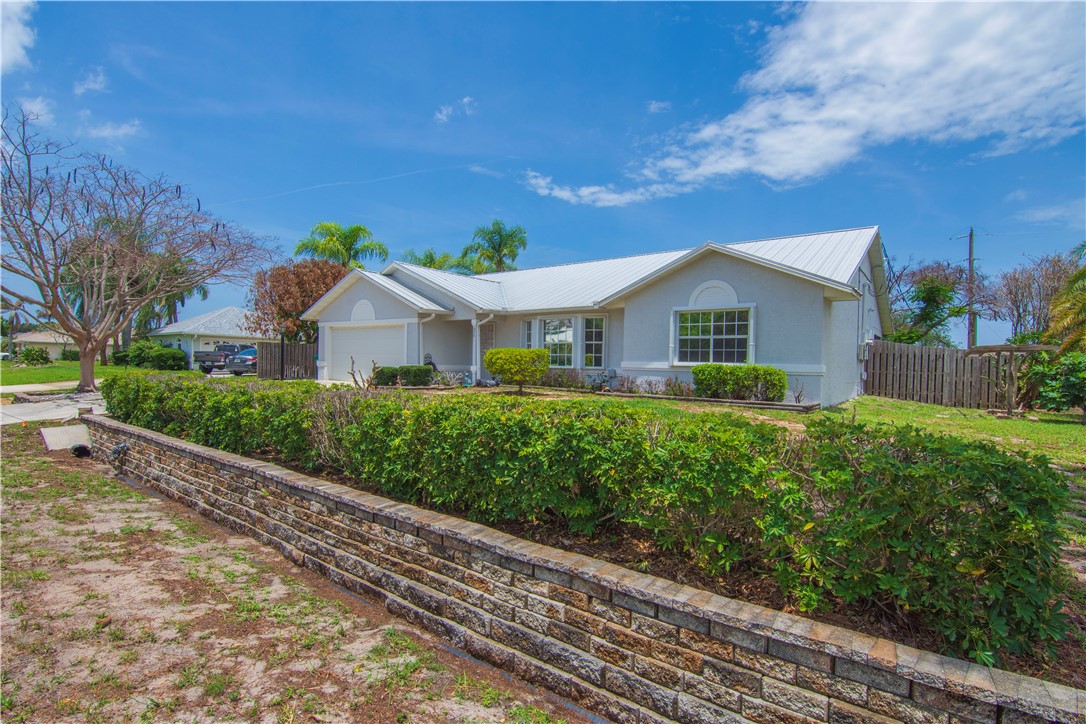 474 Arbor Street Sebastian, FL 32958 - Photo 3 of 23