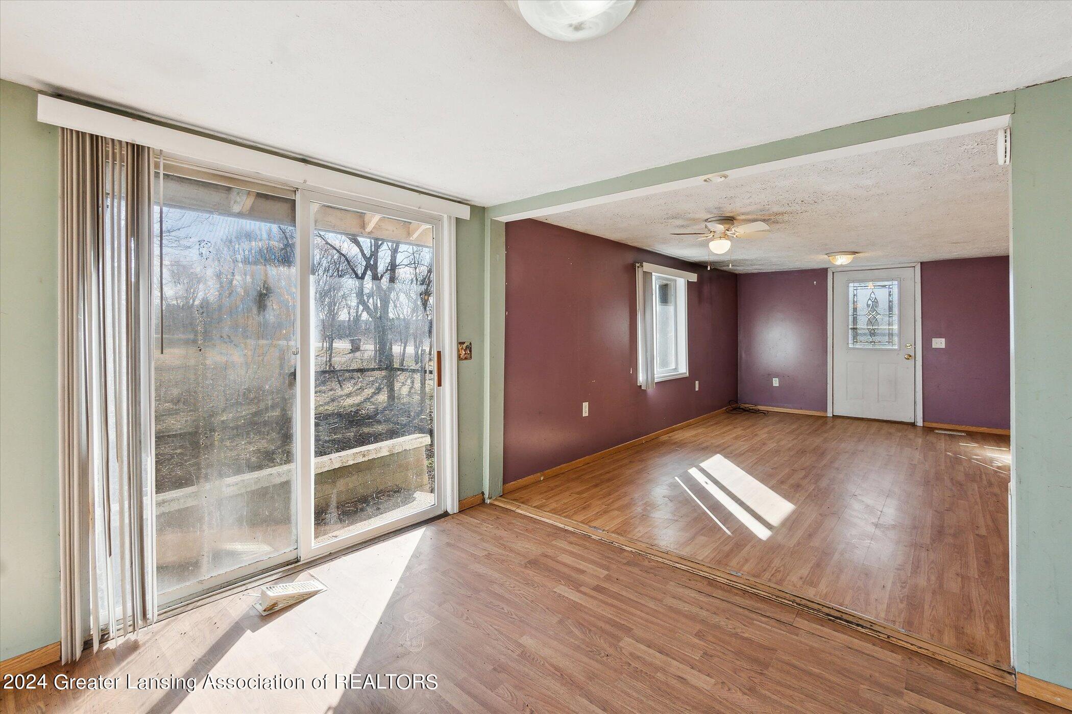 4756 Curtice Road Mason, MI 48854 - Photo 8 of 26 08-4756-Curtice-Rd-Mason-MI-48854-Window
