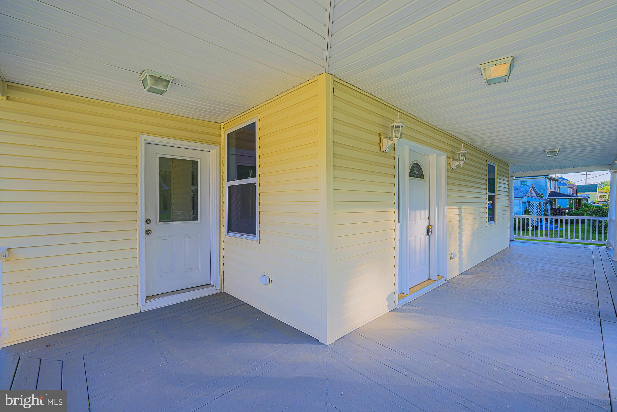2321 Old Post Road Havre de Grace, MD 21078 - Photo 13 of 60 Charming entryway with inviting light.