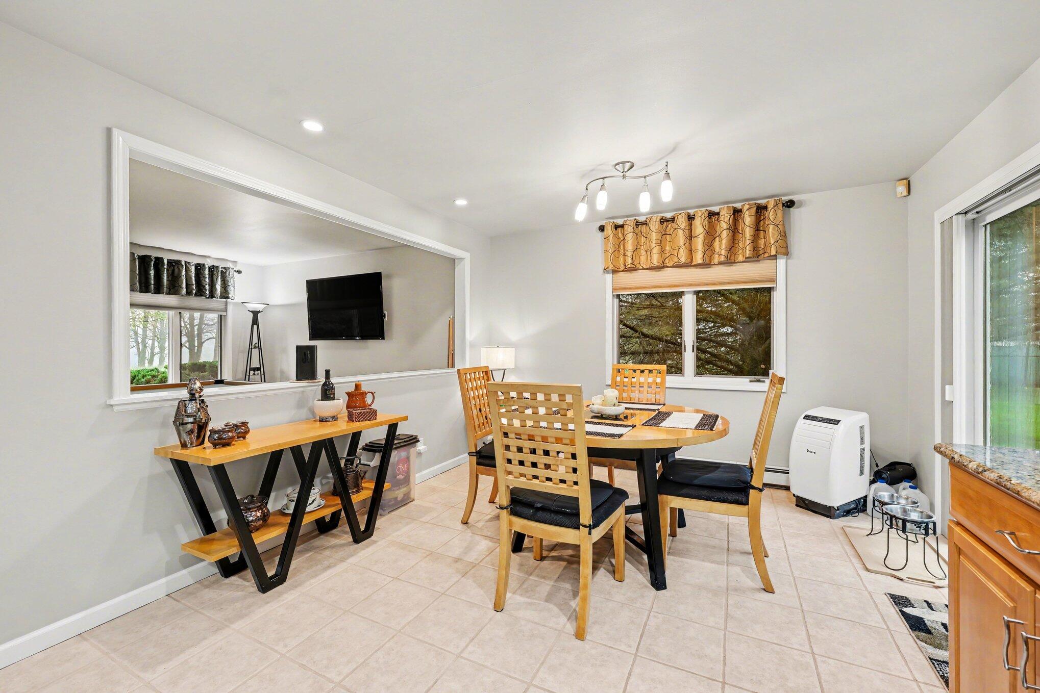 17797 West Pleasant Lake Road Manchester, MI 48158 - Photo 11 of 37 010_file_9910