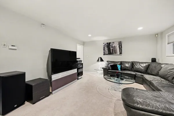 $525,000 | 17797 West Pleasant Lake Road, Manchester, MI 48158