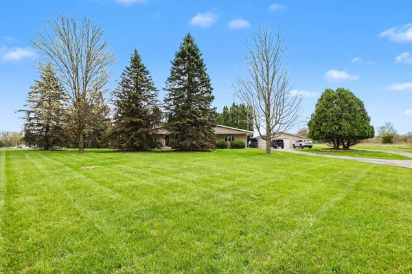 $525,000 | 17797 West Pleasant Lake Road, Manchester, MI 48158