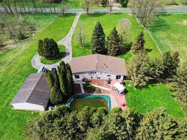 $525,000 | 17797 West Pleasant Lake Road, Manchester, MI 48158