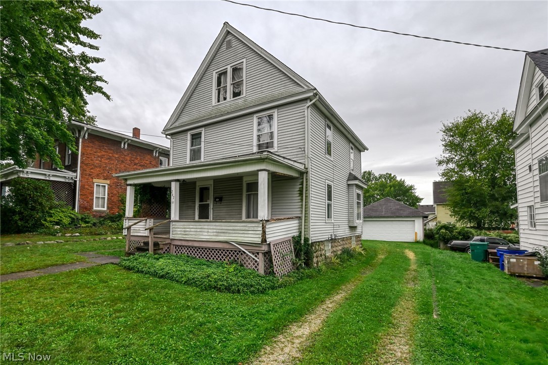 267 West Riddle Avenue Ravenna, OH 44266 - Photo 25 of 47 Two-story residence with a covered porch and gabled roofline