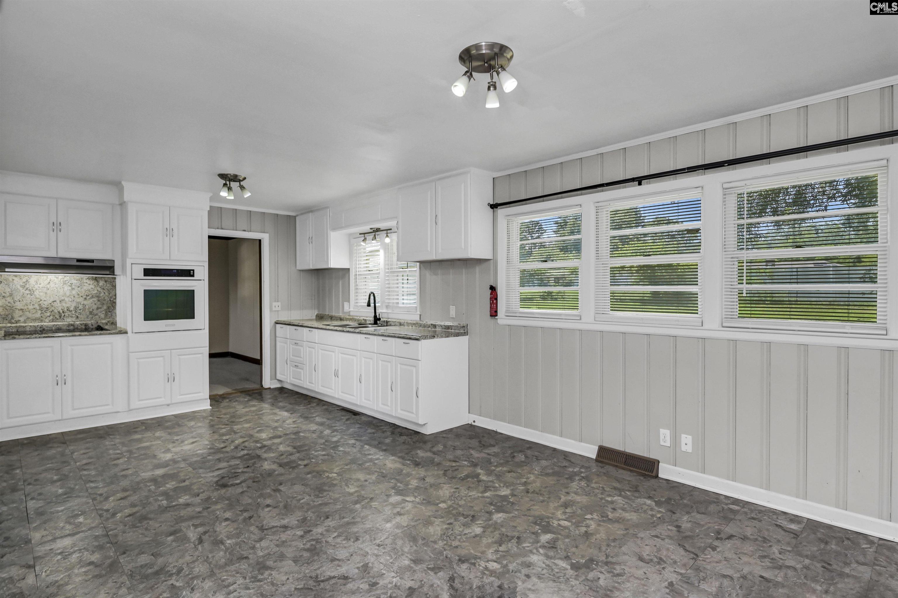 303 Nell Street Batesburg, SC 29006 - Photo 20 of 41