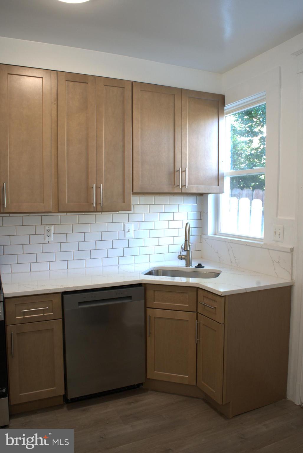 117 South Wickham Road Baltimore, MD 21229 - Photo 35 of 121 Kitchen14