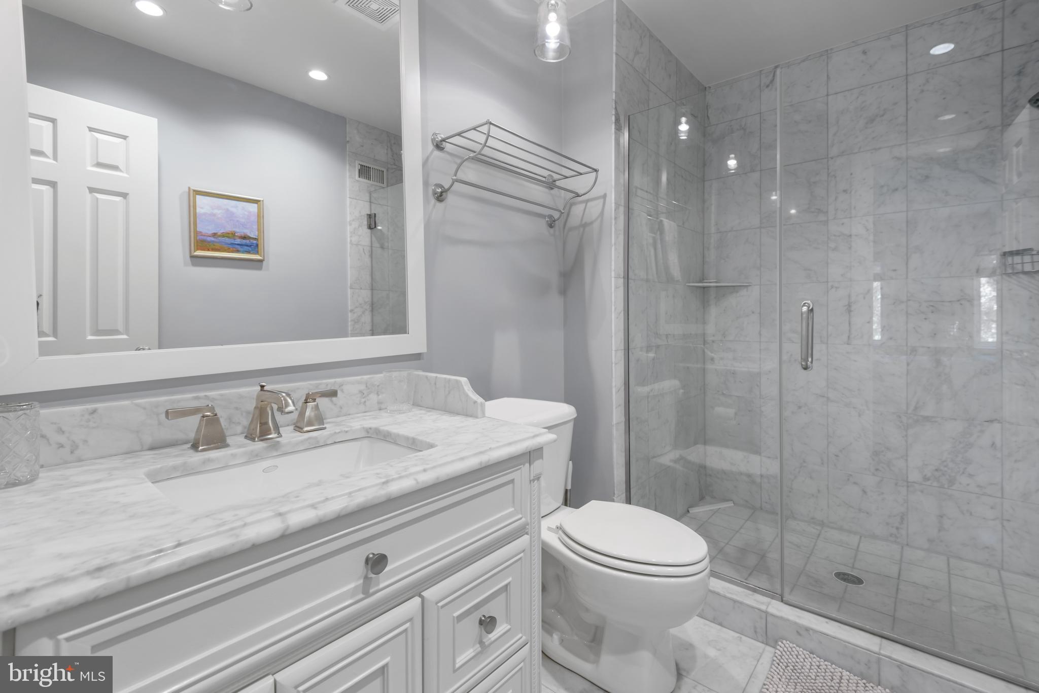 3924 Georgetown Court Northwest Washington, DC 20007 - Photo 19 of 26 Primary Bath