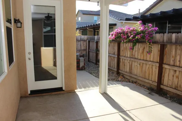 $2,295 | 3879 Mecca Avenue, Clovis, CA 93619