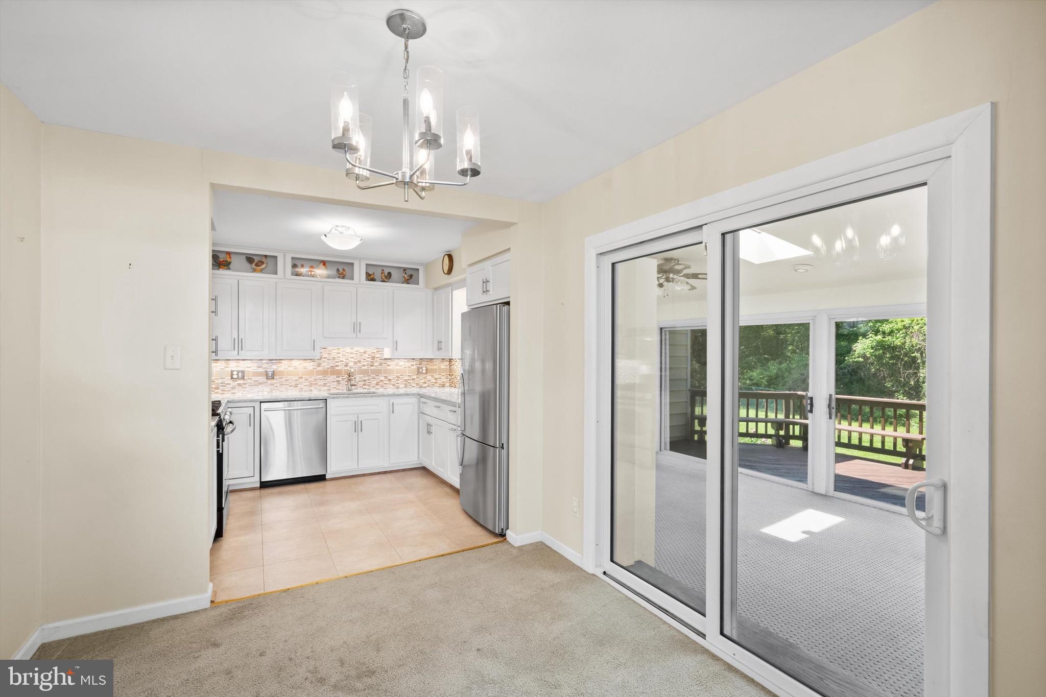 5308 Inverchapel Road Springfield, VA 22151 - Photo 5 of 28 Dining room with a view of kitchen & sunroom
