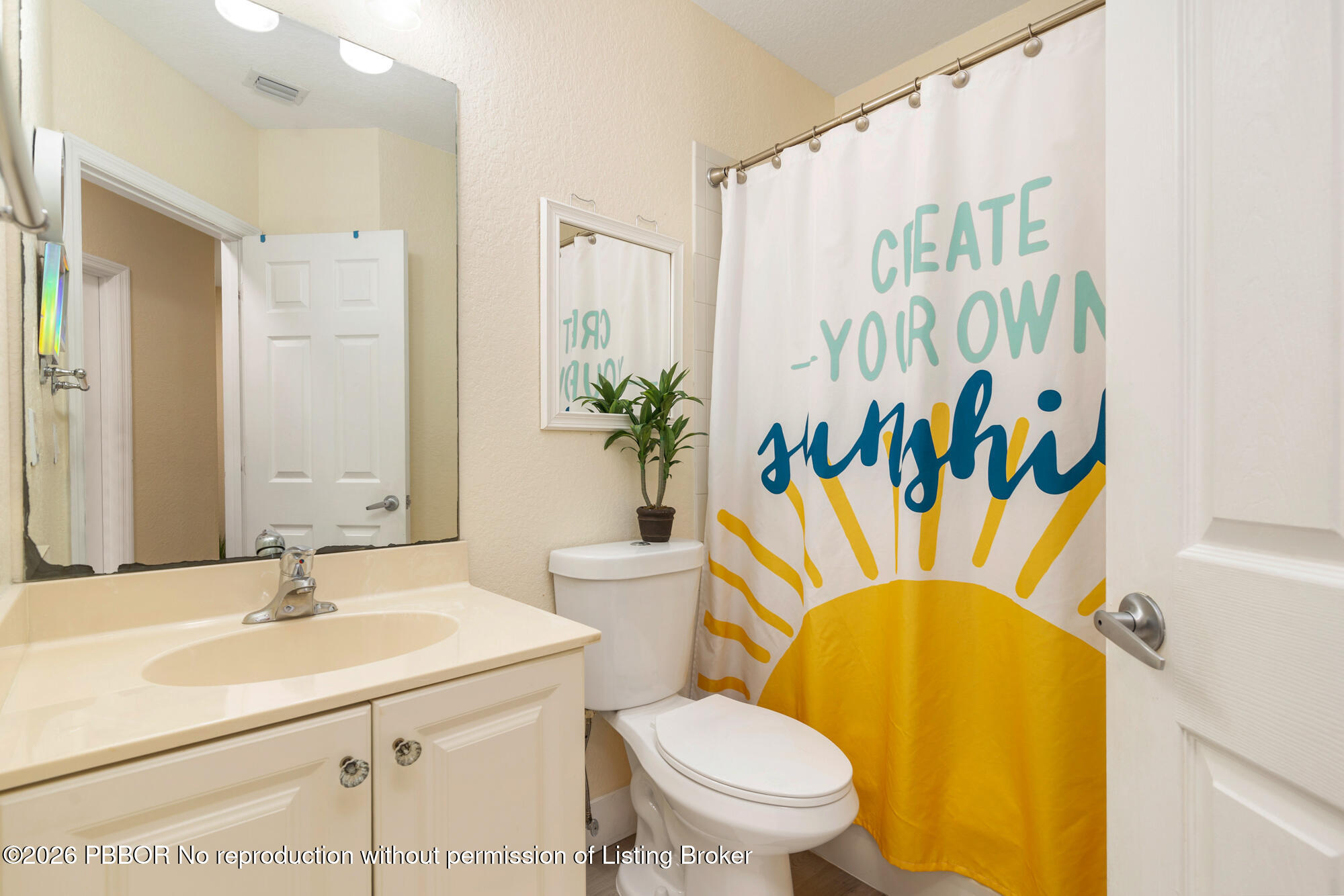 3725 Oleander Terrace, Unit 3725 Riviera Beach, FL 33404 - Photo 13 of 22 Bathroom2