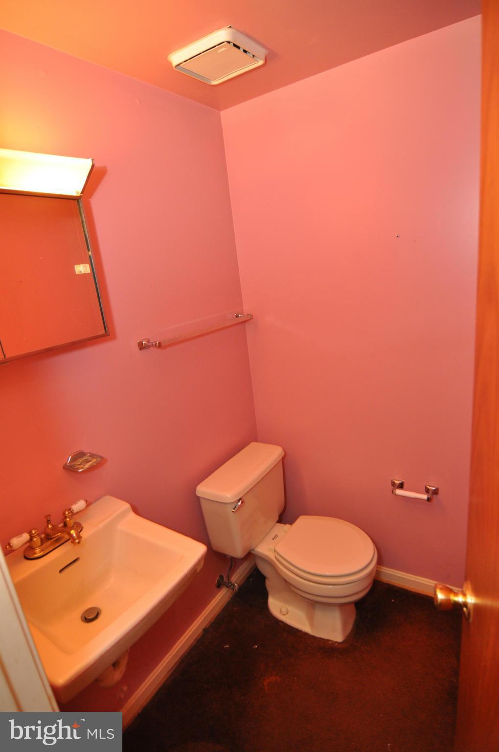 6851 Southfield Road Fort Washington, MD 20744 - Photo 19 of 22 Bath