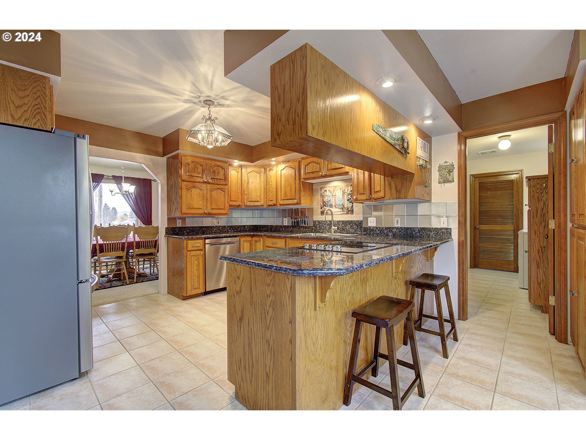 162 Southwest Peck Road White Salmon, WA 98672 - Photo 13 of 36 Kitchen