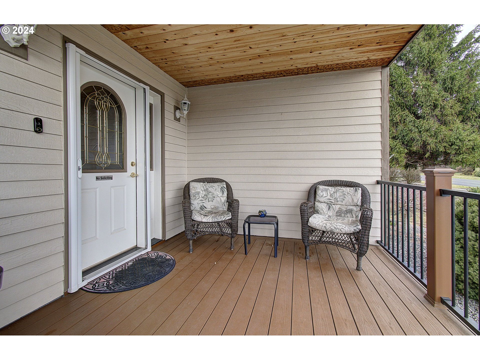 162 Southwest Peck Road White Salmon, WA 98672 - Photo 2 of 36 Gallery Image 2