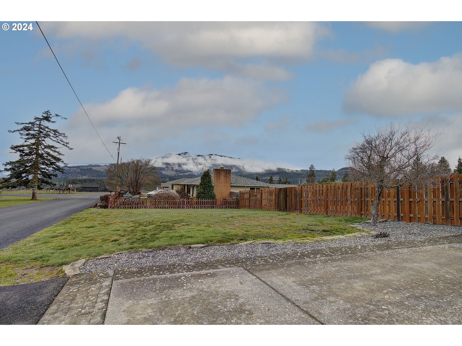 162 Southwest Peck Road White Salmon, WA 98672 - Photo 28 of 36 RV Parking
