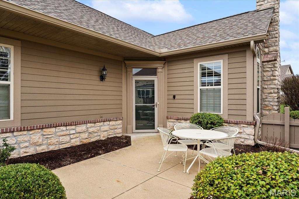 1304 Three Rivers Drive O'Fallon, IL 62269 - Photo 2 of 35